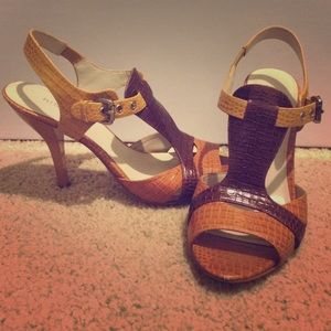 Nine West snake multi print heel