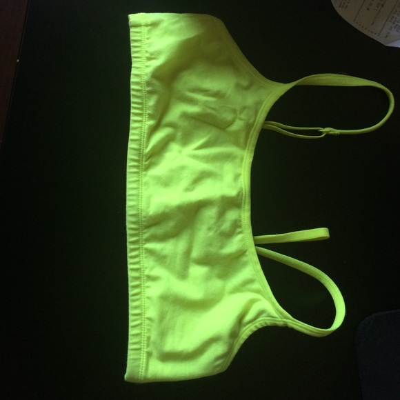 VICTORIA'S SECRET PADLESS SPORTS BRA