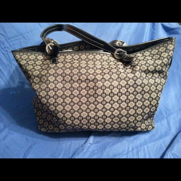 *Nine West* Large Tote Handbag