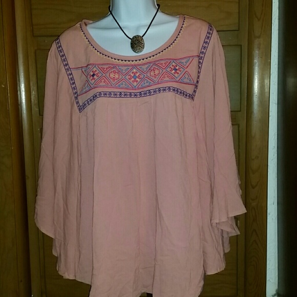 Pretty flowy Wet Seal top sz 2X   SOLD