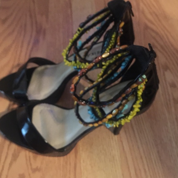 Very Cute Stylish Size 8.5 Shoes!!