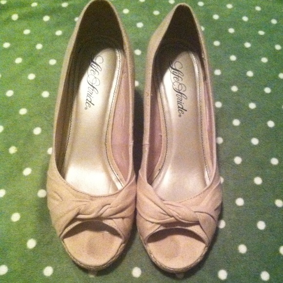 Tan wedges