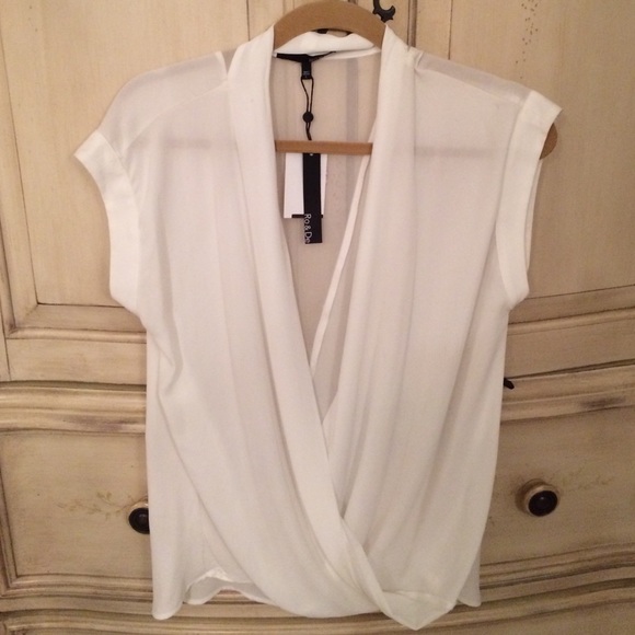 Ro & De Tops - Ro & De white short sleeve blouse.