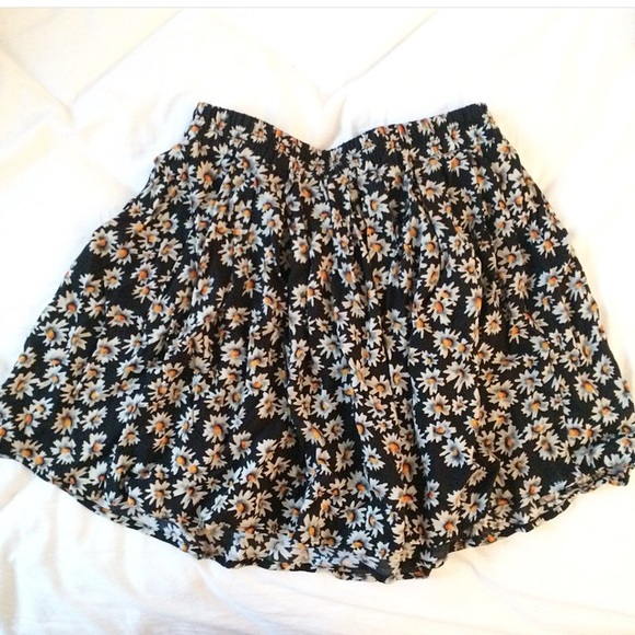 Daisy floral skirt