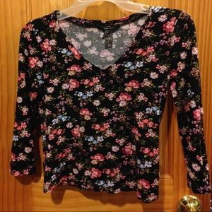 Floral v-neck crop top