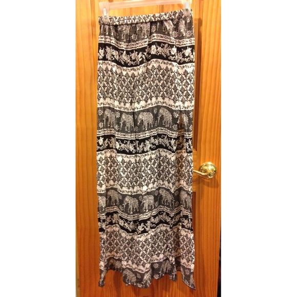 Forever 21 Dresses & Skirts - Boho Skirt