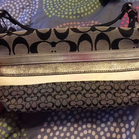 Coach purse - Picture 3 of 3