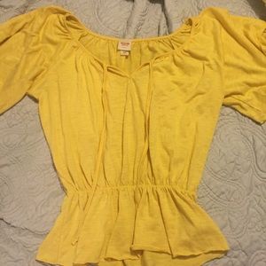 cute yellow shirt!