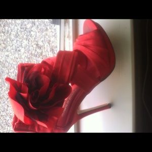 Wild divas heels size 7