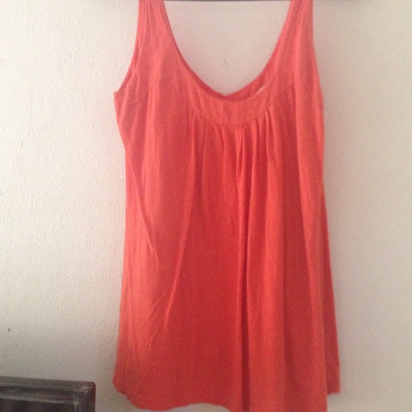 Orange summer top cute buttons on back