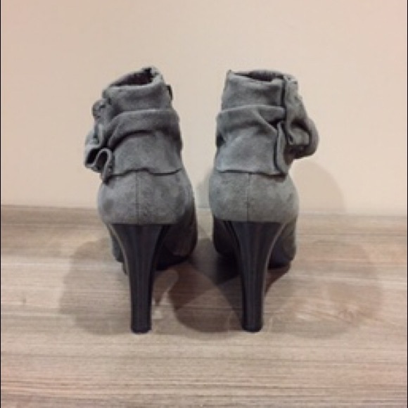 Boots - Picture 2 of 4