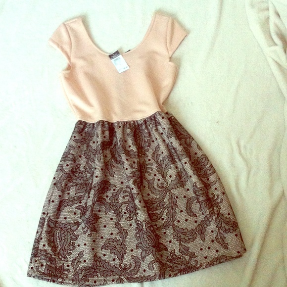 NEW Nude with lace dress