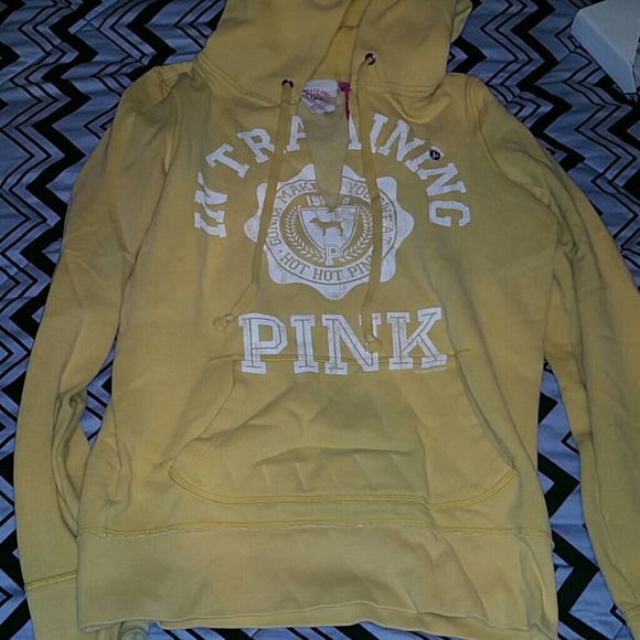 Pull over hoodie