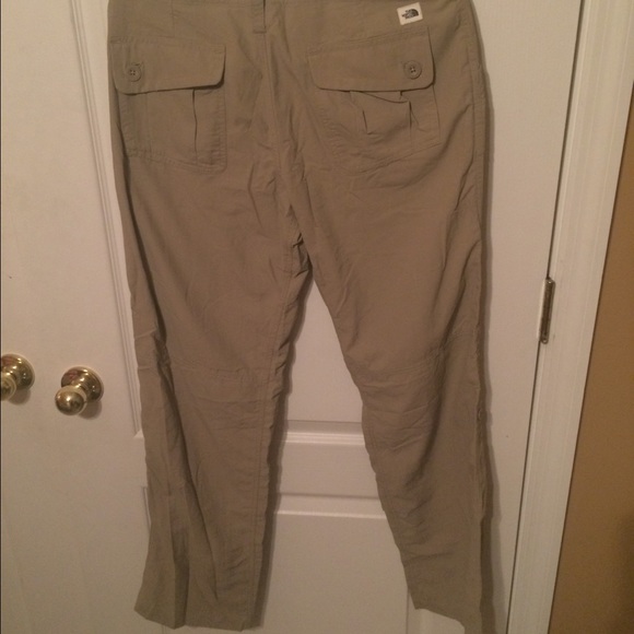 North Face khaki cargo pants - Picture 3 of 3
