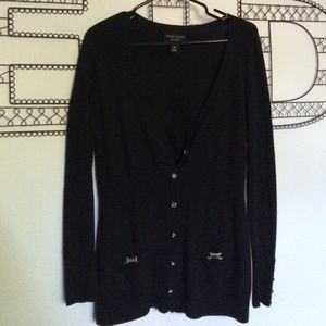 XL White House | Black Market button cardigan
