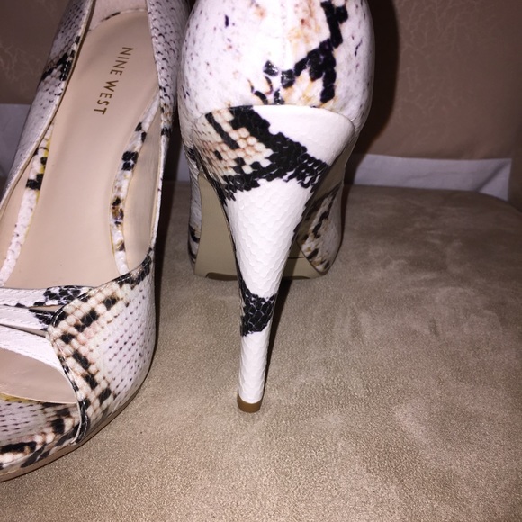 White Python Nine West Heels - Picture 3 of 4