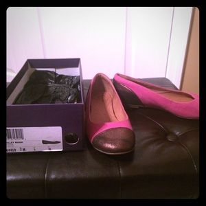 Clarks fuschia flats