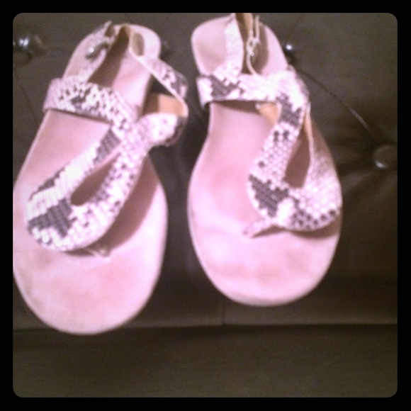 Clarks thong snake skin sandals