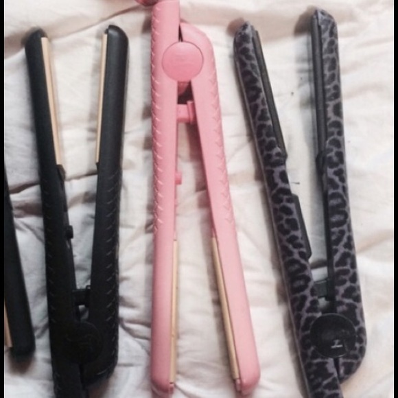 Purple leopard straightener
