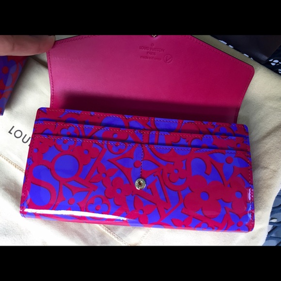 SOLD Louis Vuitton LE sweet Sarah wallet - Picture 2 of 4