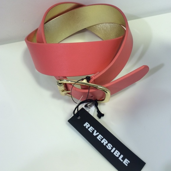 White House Black Market Accessories - Reversible belt
