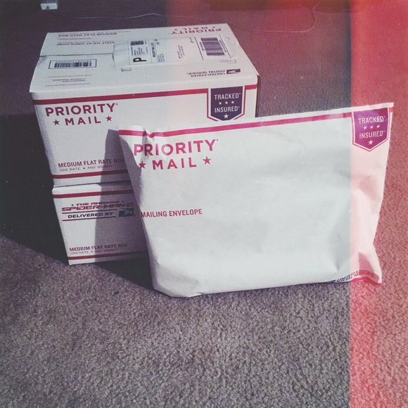 Shipping Monday Morning📬📦