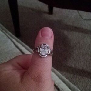 FINAL SALE!! Pretty ring