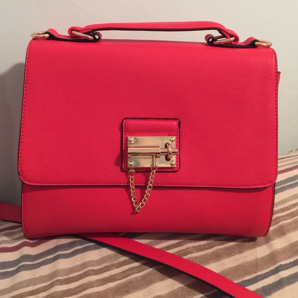 Luxe Textured Faux Leather Bag❤️