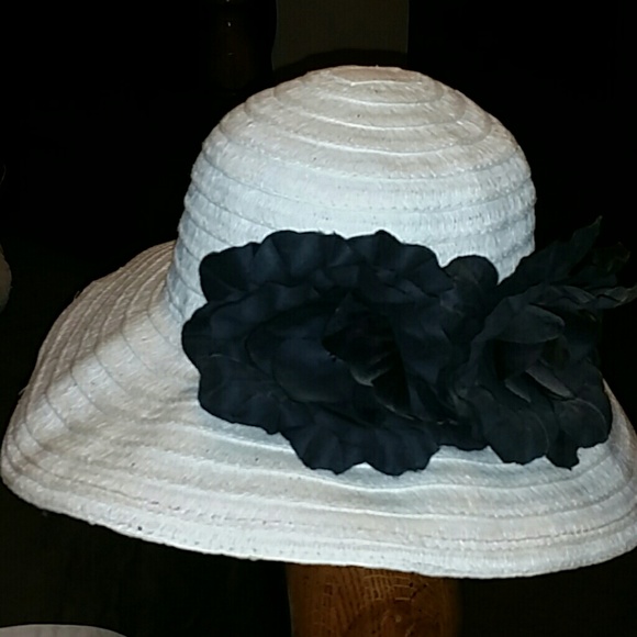 1 Classic sun hats warn 1 time