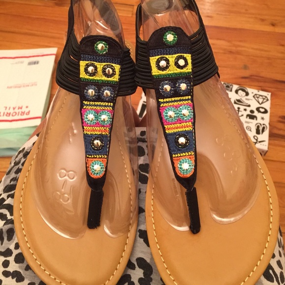 New black sandals by viviglam 🌹 - Picture 2 of 3