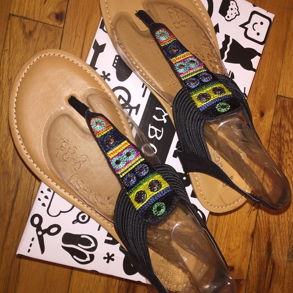 New black sandals by viviglam 🌹 - Picture 3 of 3