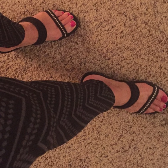 Sandals - Picture 1 of 3