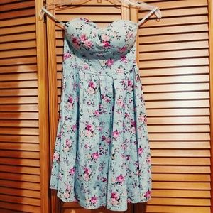 Floral strapless dress