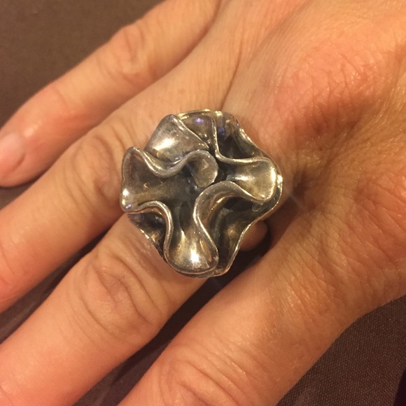 Silpada Flower Ring - Picture 4 of 4