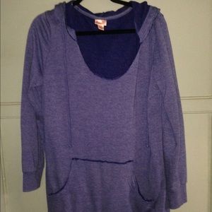 Blue light weight sweatshirt