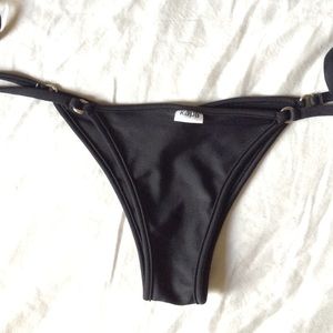 Kapu bikini bottoms