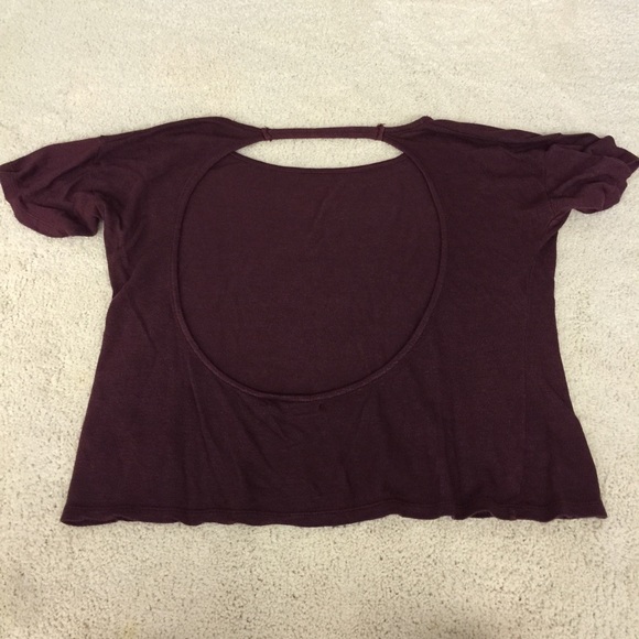 Brandy Melville Open Back Top • $13 shipped 🅿️🅿️