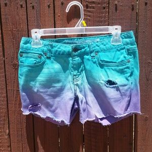 Ombre cut-off shorts