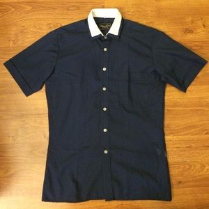 Blue short sleeve button up flannel