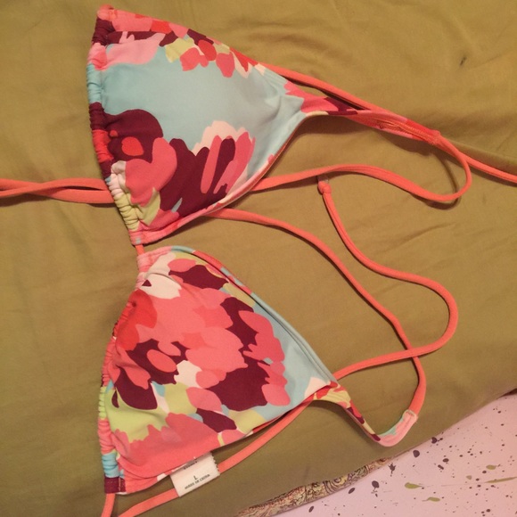 Gilly Hicks bathing suit