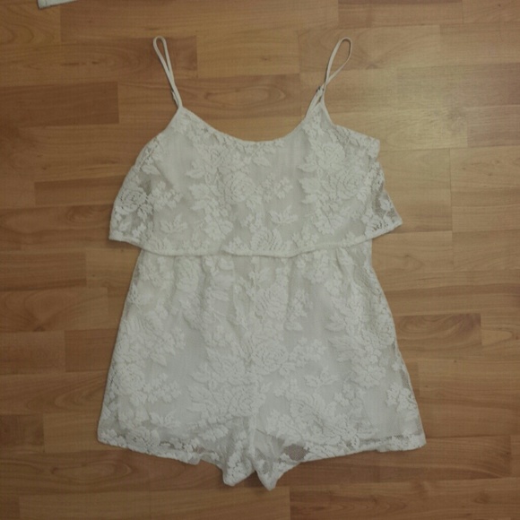 Hollister Other - Lace Romper