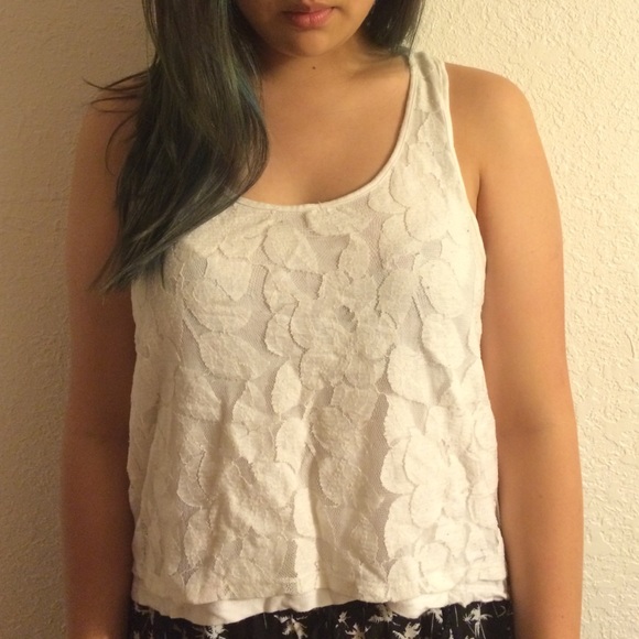 White laced tank