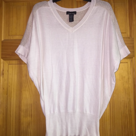 Sweater - Picture 1 of 1