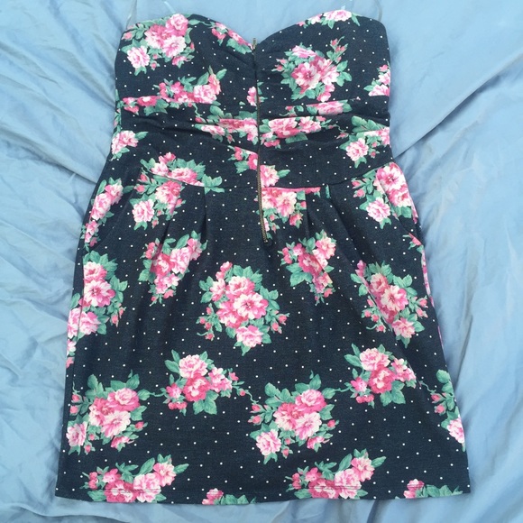 Floral strapless dress