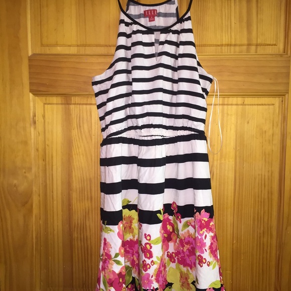 Dress - Picture 1 of 1