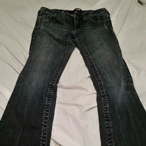 Super cute refuge jeans