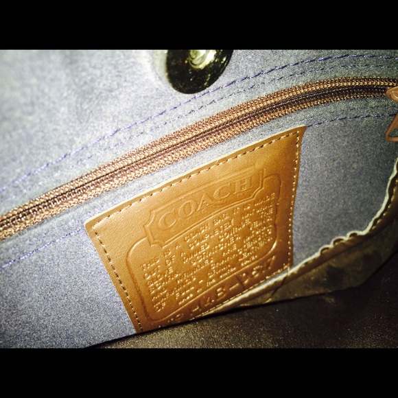 Coach purse - Picture 3 of 3