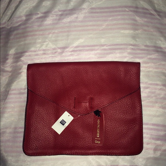GAP Envelope Clitch