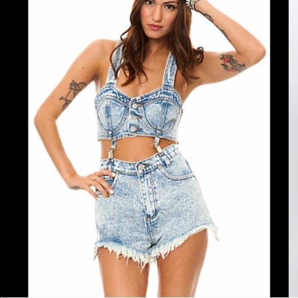 ISO size large UNIF Bundy romper