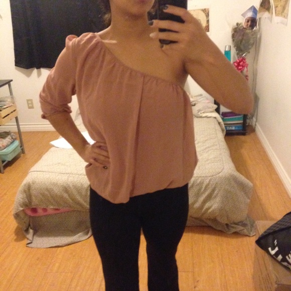 Off the shoulder chiffon blouse - Picture 1 of 3